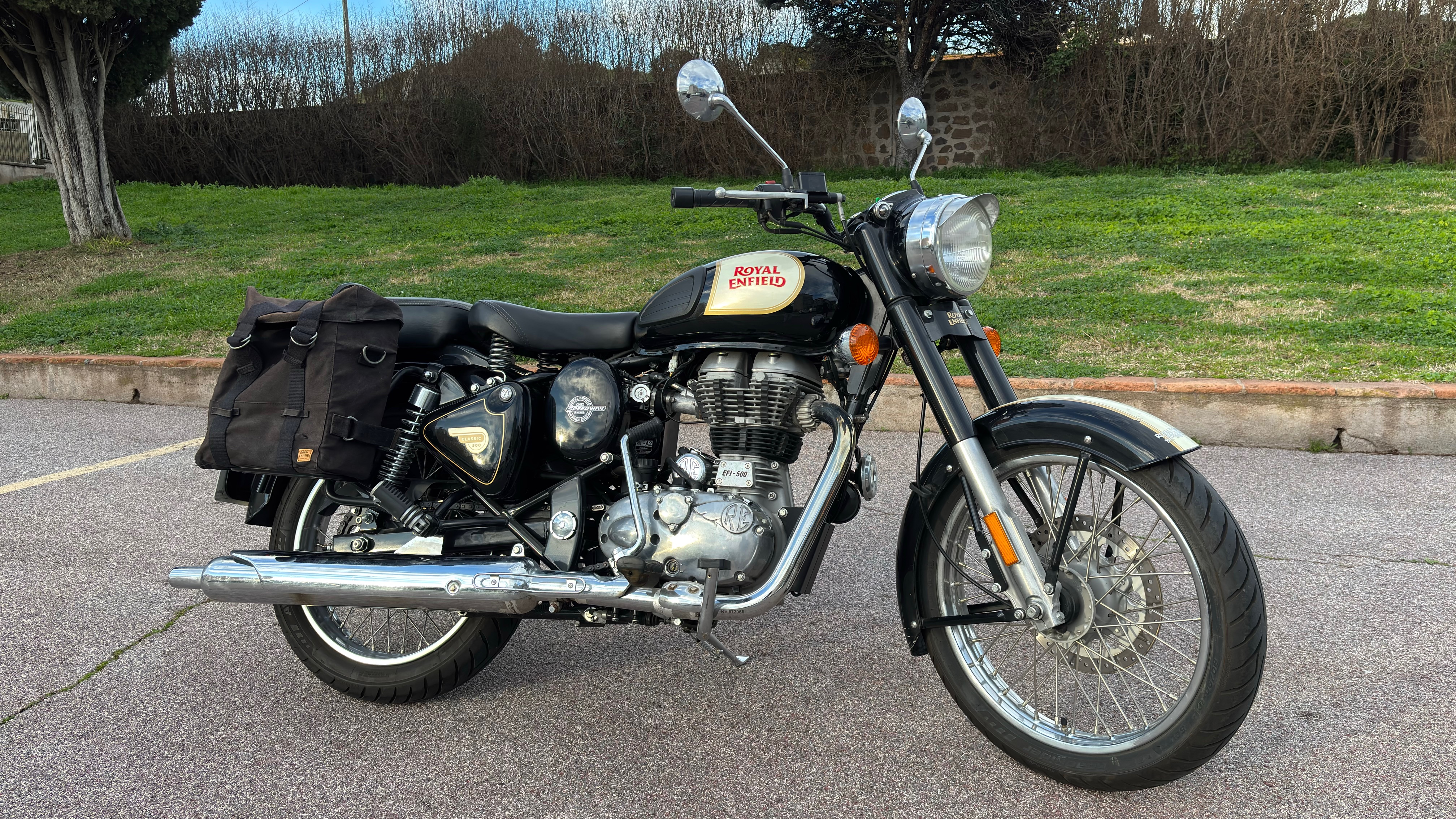ROYAL ENFIELD CLASSIC 500